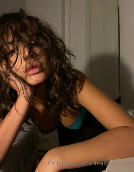 Dilnora ヌードモデル ギャラリー