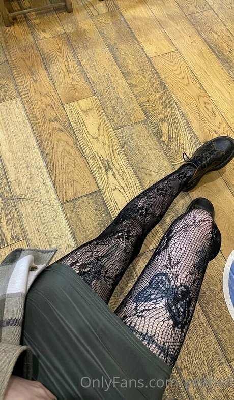 レズビアンの足OnlyFans ポルノグラフィック 写真