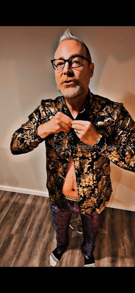 Stay At Home Dilf 無料のポルノスター 写真