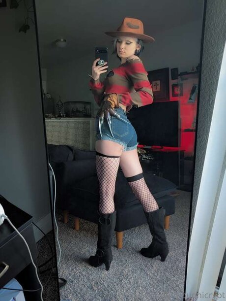 ワークアウト オンリーファンズ アートポルノ 画像