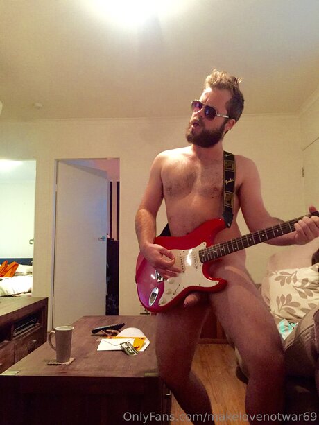 Makelovenotwar69 独占スター 画像