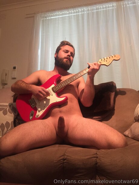 Makelovenotwar69 ポルノスター 無料 写真