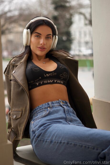 大学生カップルのオンリーファンズ アダルト 写真