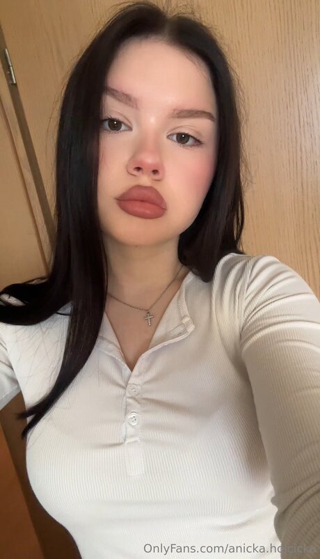 Anicka Holcicka 無料女優 画像