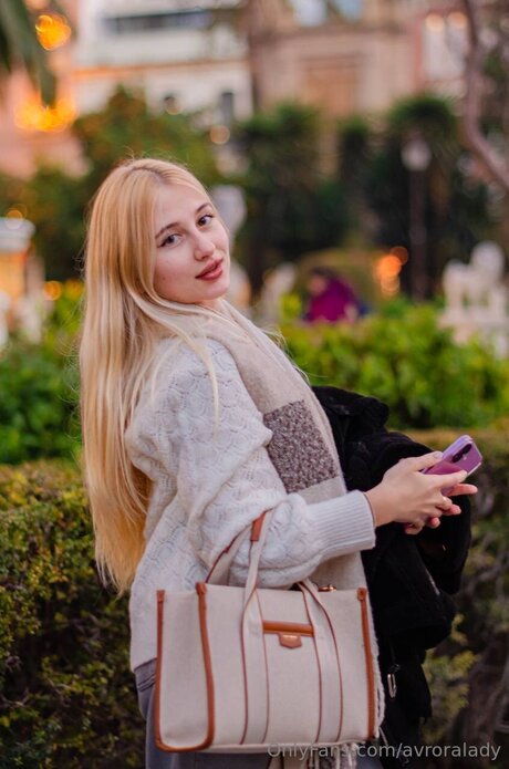 Avroralady 可愛い女優 写真