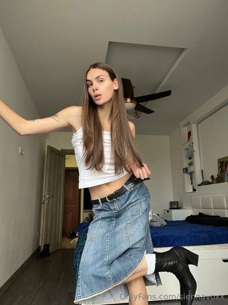 金髪の射精OnlyFans エロ 写真