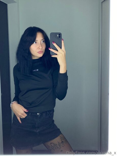 Xxxena X 素敵な女優 写真