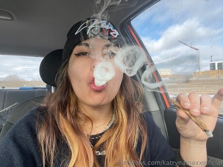 Katrynamaxxofficial 素敵なポルノスター 画像