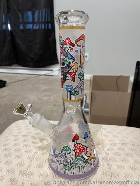 Katrynamaxxofficial 可愛い女優 写真