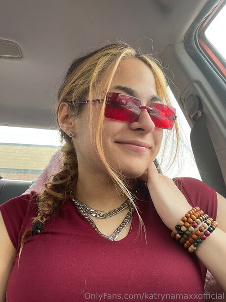 Katrynamaxxofficial 無料女優 画像