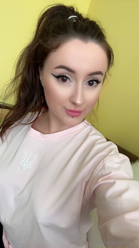 Ameli Kanari 無料女優 写真