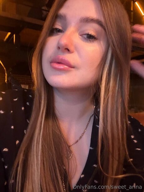 Arina Hot ヌードモデル 画像