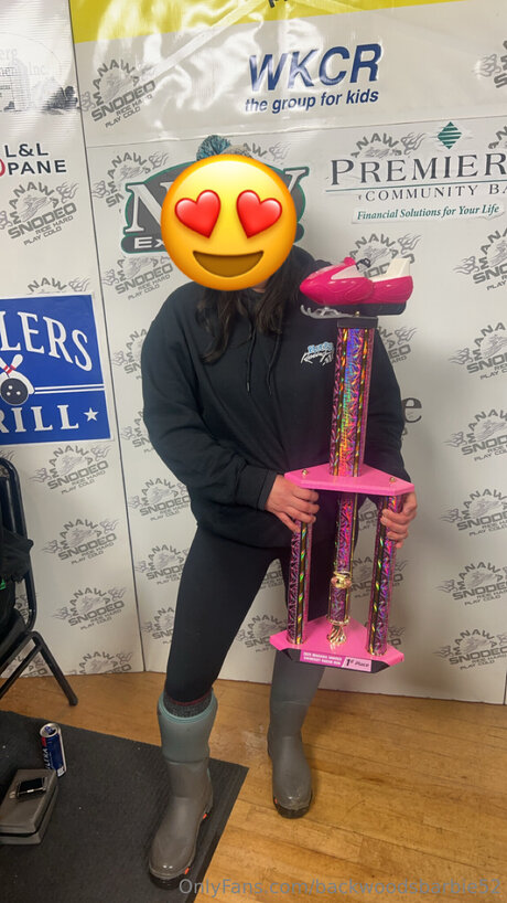 Backwoodsbarbie52 スター ヌード 写真