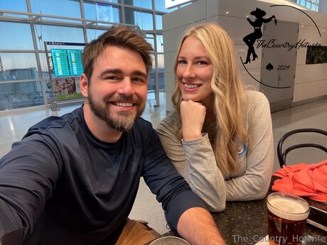 The Country Hotwife エロティック女優 写真