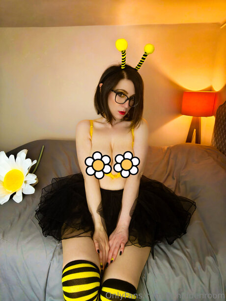 M Hiddenroom セクシーなポルノスター 写真