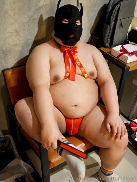 太めのブロンドオンリーファンズ 裸 画像