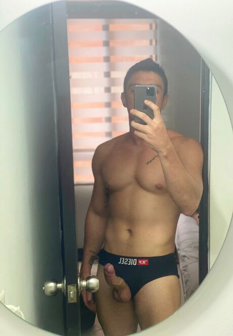 Nick Alpha Free セクシー女優 写真