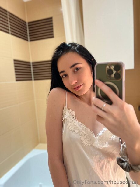 Houseoffan スター 裸 ギャラリー