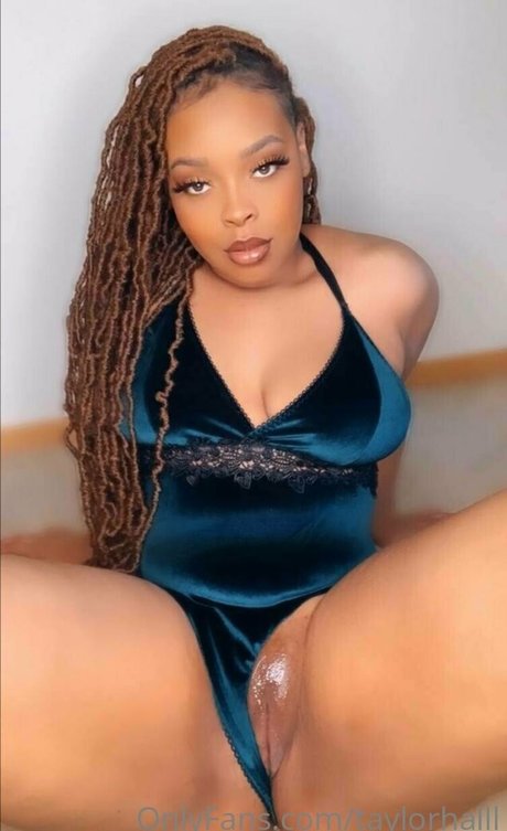 Taylor Halll_ 完璧なモデル 画像