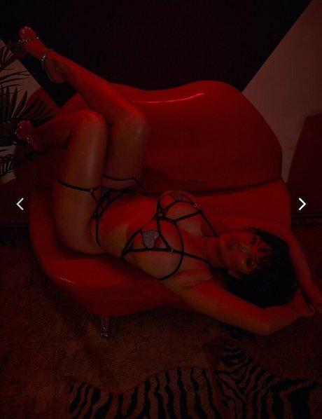 Michelle Yee セックスモデル ギャラリー