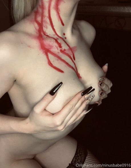 Ninus babe アートスター 写真