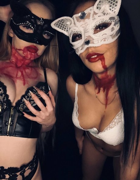 Ninus babe ポルノスター 裸 写真