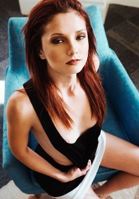 Kylie Cole セクシーモデル 写真