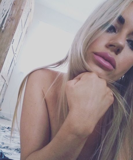 Honey Hera ポルノスター 美しい 写真