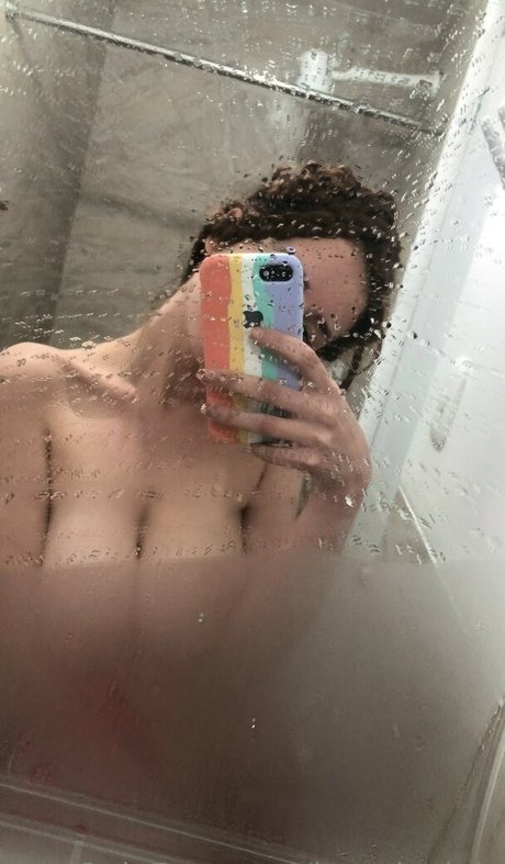 Baby Doll Venus ポルノスター 裸 写真