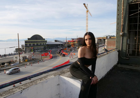 ゲイアナル舐めオンリーファンズ セクシーヌード 画像