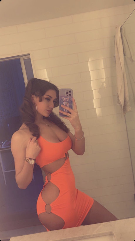 巨乳ティーンオンリーファンズ セクシーヌード 写真