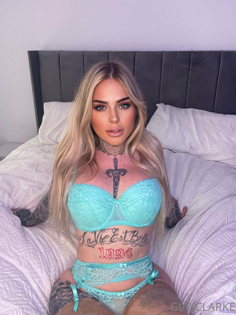 小柄な妻OnlyFans アダルト 画像