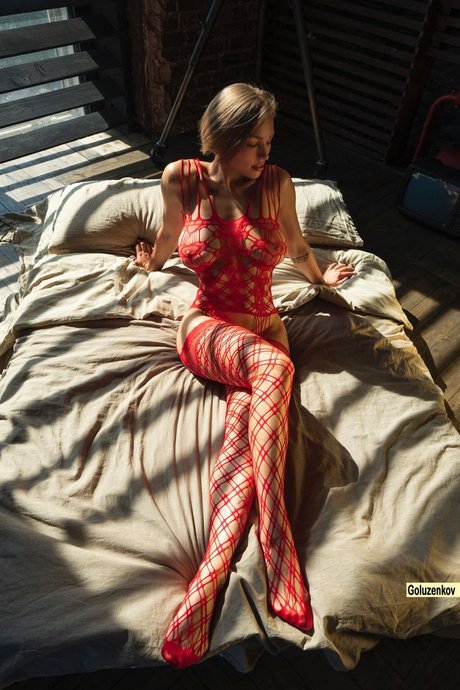 Anna Nuit_ ホットなモデル 写真