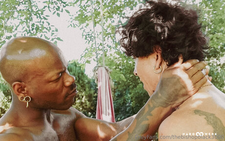 Thebishopblack3000 アダルトモデル 写真