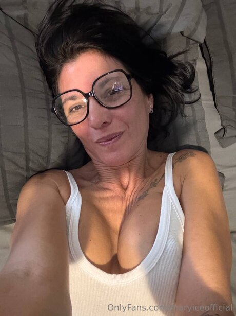 Maryiceofficial 素敵な女優 写真