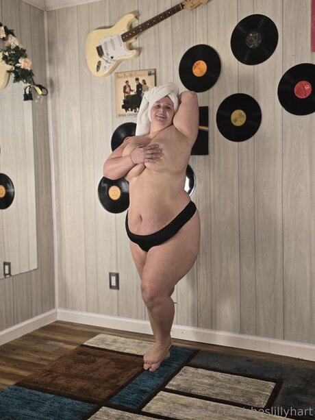 Sheslillyhart ポルノスター ヌード 写真