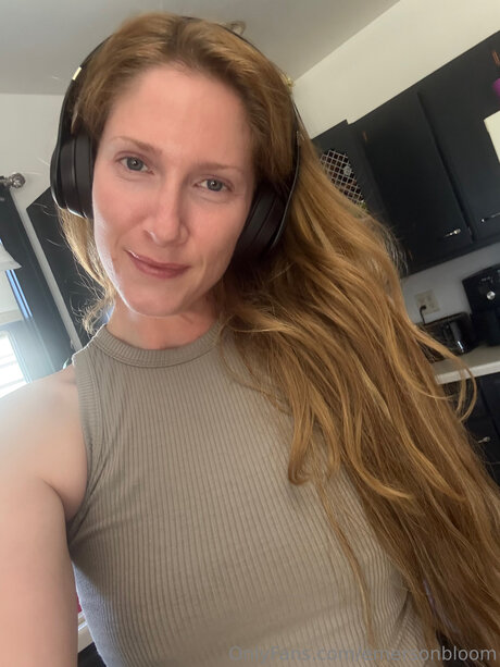 ポーグ xxx オンリーファンズ アダルト無料 アーカイブ