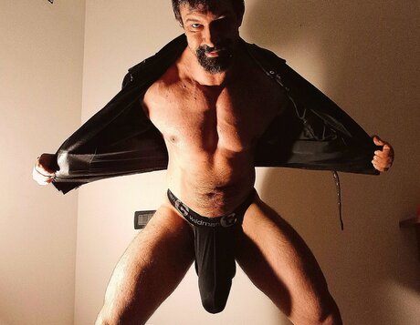 ぽっちゃり黒人OnlyFans xxx 写真