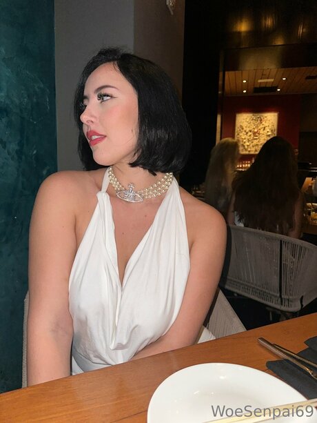 フェラチオ アジア人 OnlyFans 美しい 写真