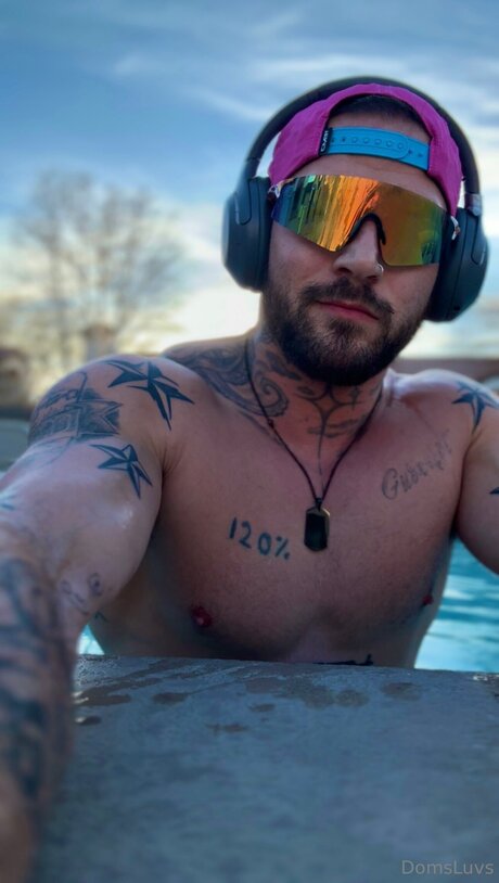 ブロンドビキニOnlyFans セクシーヌード 画像