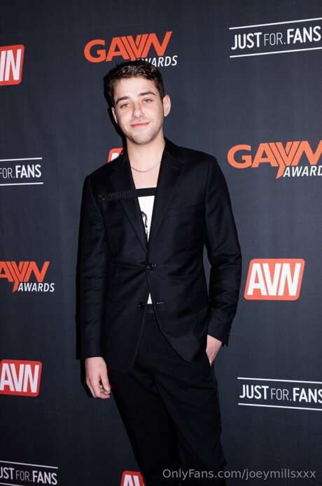 Joeymillsxxx ポルノスター xxx 画像