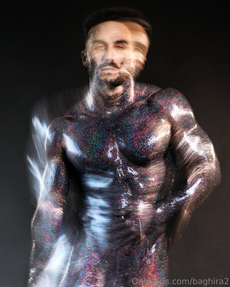 巨大な天然おっぱいオンリーファンズ ホットヌード 写真