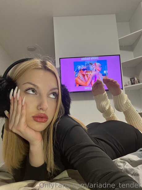 Ariadne Tender 美しいスター ギャラリー