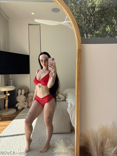 Laararose セクシー女優 アーカイブ