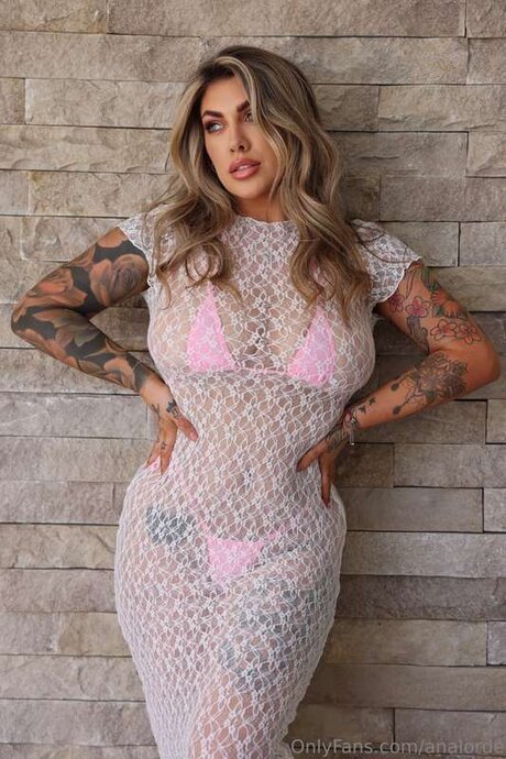 Analorde ホットなモデル ギャラリー