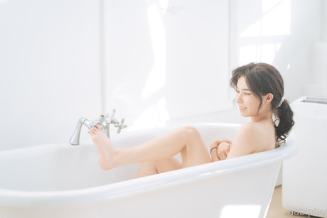 ルビーオンリーファン 無料セクシー 写真