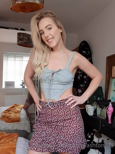 クーガーオンリーファンズ セクシーxxx 写真