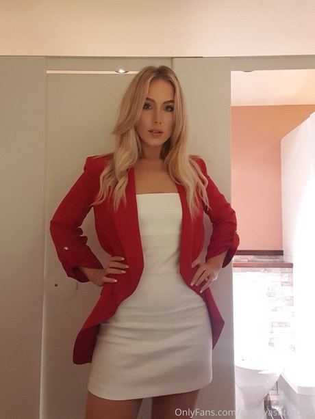 アジア人のティーンの足 オンリーファンズ 無料セックス 写真