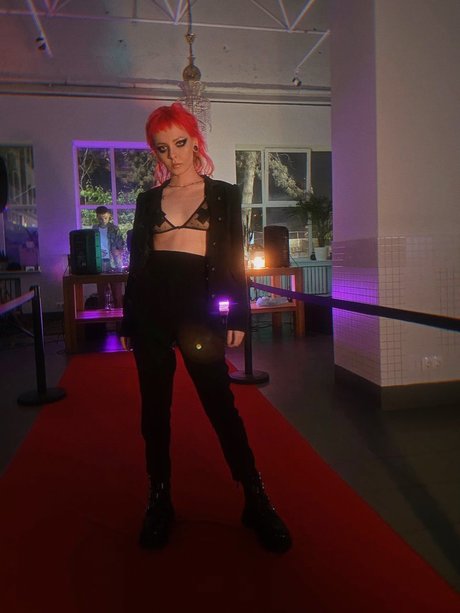 太めのブロンドオンリーファンズ 無料セクシー ギャラリー