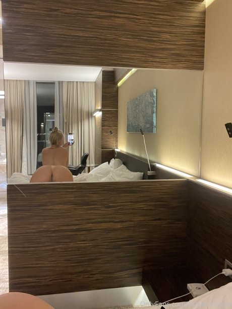 Lisa Barysheva_ セクシーモデル 画像